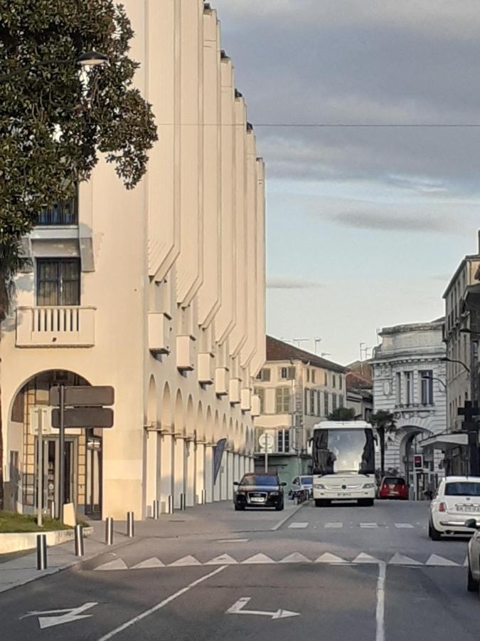 Dax A Pied! T1 2 Etoiles Centre Ville Balcon Exterior foto